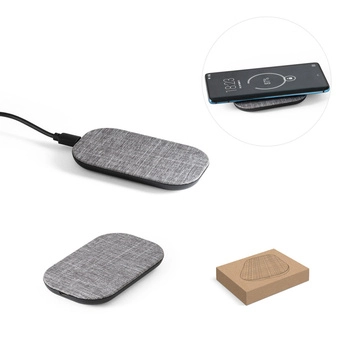 RENEWAL CHARGER. Sszybka ładowarka bezprzewodowa 10 W wykonana w przetworzonego PET (100% rPET), 97093-113