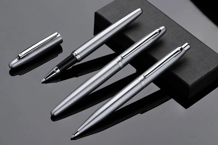9426 Pióro wieczne Sheaffer VFM, chrom, wykończenia chromowane
